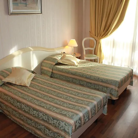 President Hotell 4*