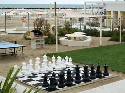 Glenn 3* Rimini