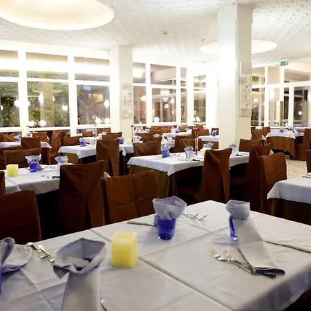 Hotell Jolie 3*