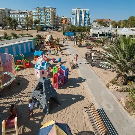 Helios Hotel 4*
