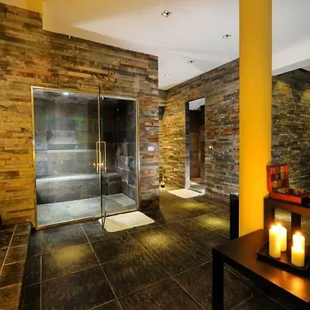 Life Hotel 4*