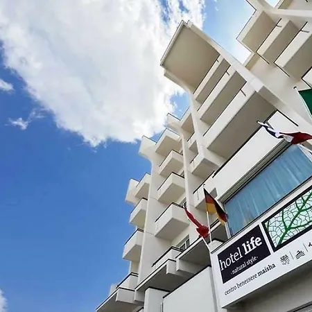 Life Hotel