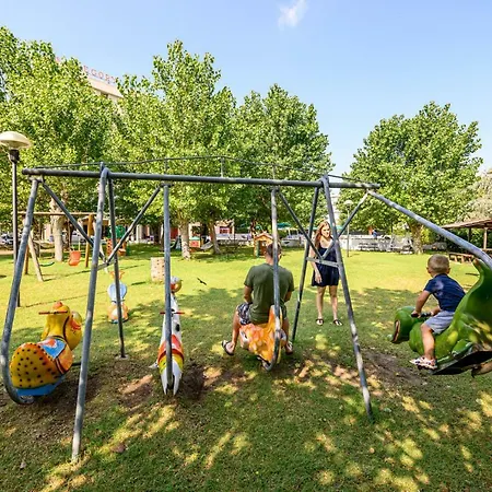 St Gregory Park מלון 4*