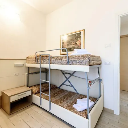 מלון St Gregory Park 4*