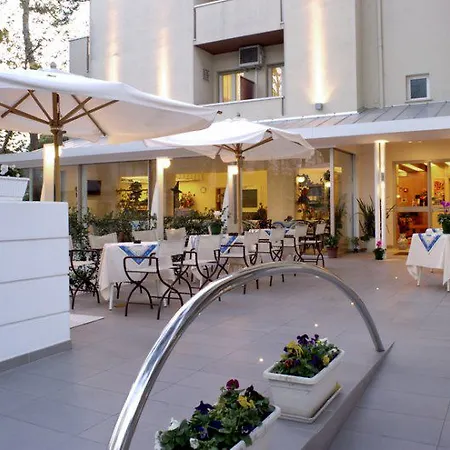 Nives Hotel Rimini