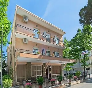 Ricci Hotel 2*