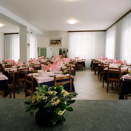 Trinidad Hotell 3*