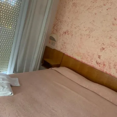Otel Emanuela 2*