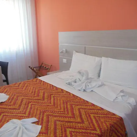 Hotel Edy 2*