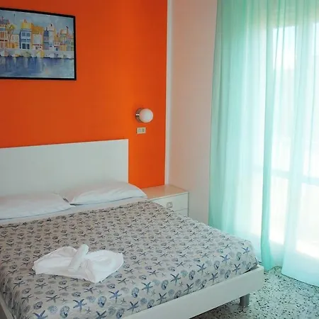 Hotel Sanremo 3*