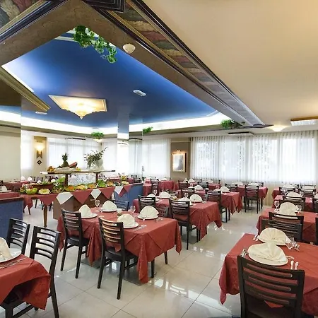Hotel Augustus 3*