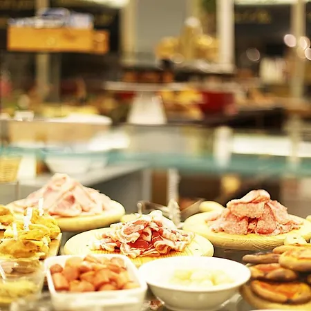 里米尼科拉洛酒店