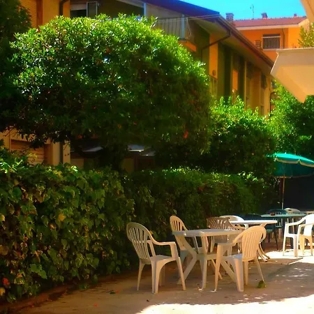 Hotel Maena 2*