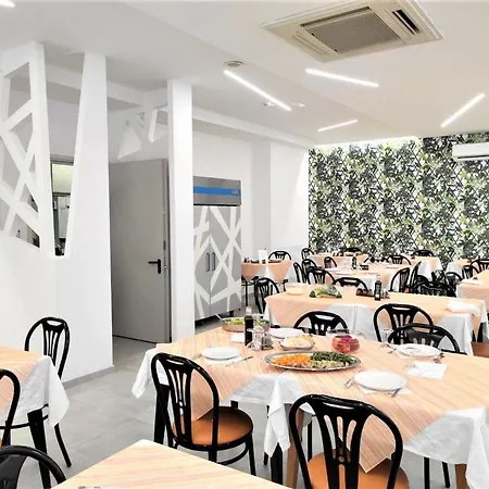马德里酒店 酒店