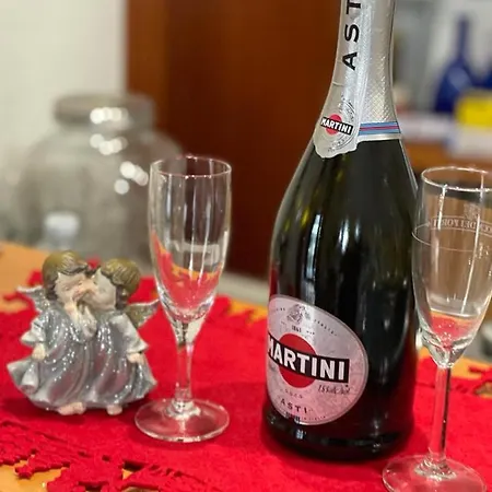 鲁思安娜酒店 里米尼