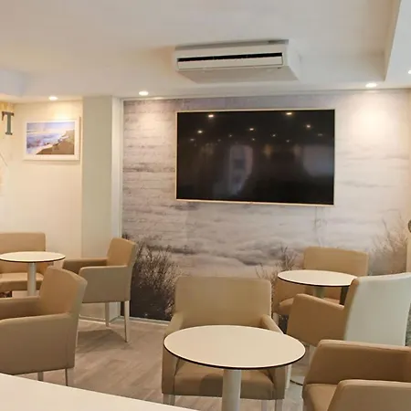 Hotell Mauri Marebello