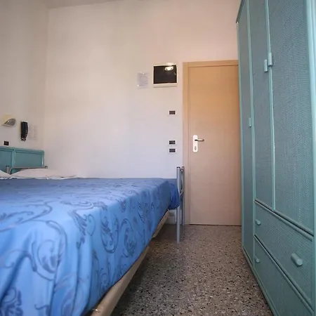 Mauri Hotell Marebello