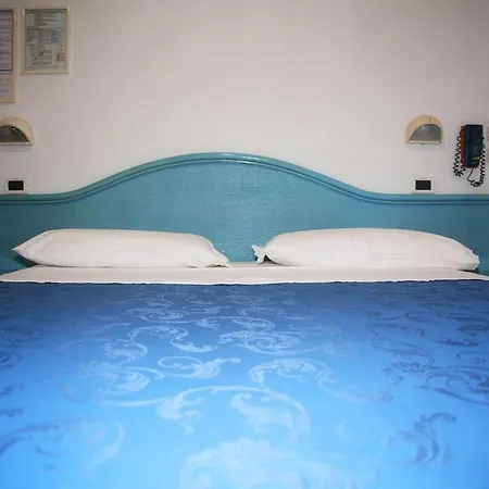 Hotell Mauri Marebello
