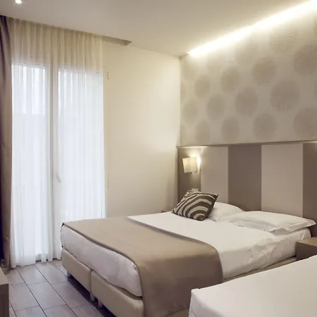 L'hotel Hotel 3*