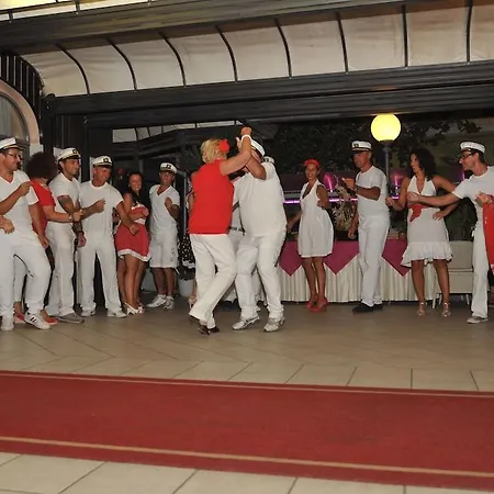 מלון Vienna Ostenda E Ristorante Il Danubio 4*