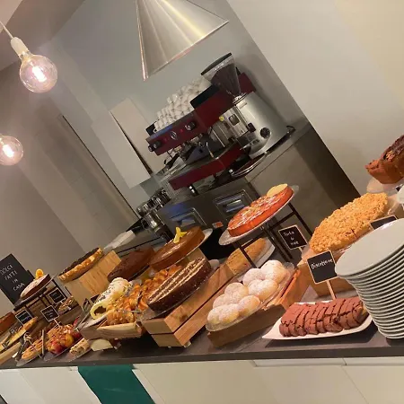 Apogeo - Breakfast Experience Hotel