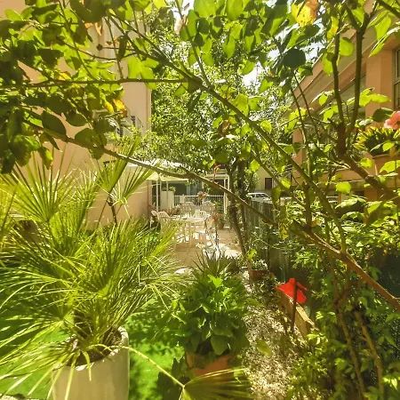Hotel Amalfi 2*