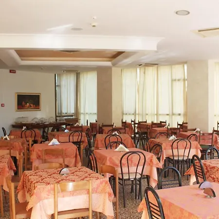 Fellini Hotell
