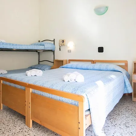 Ischia 2* Rímini