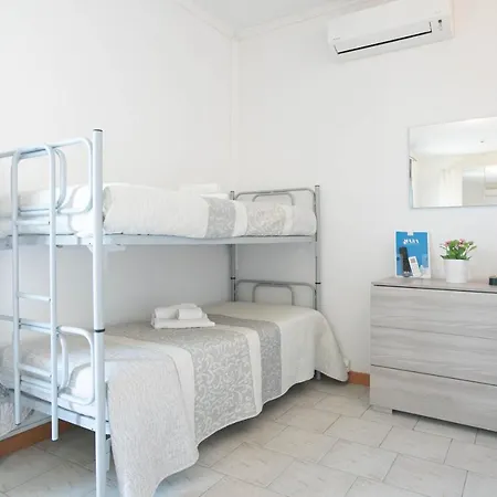 Hotell Mara 2*