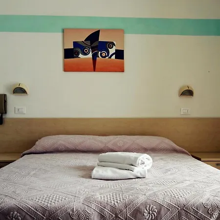 Nives Hotel 3*