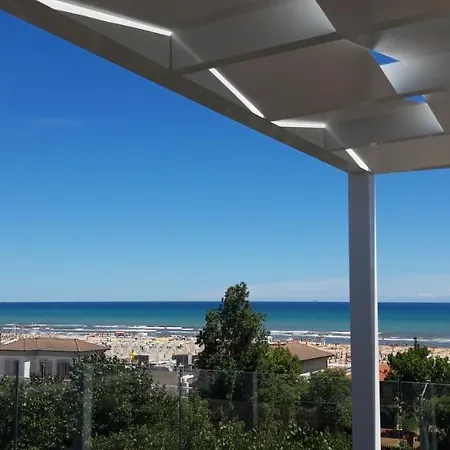 Felix Otel