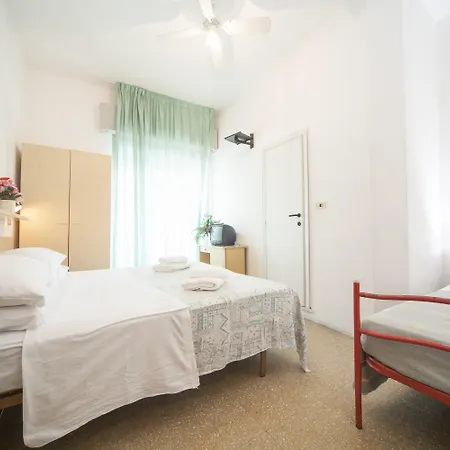 Hotel Sanremo 3*
