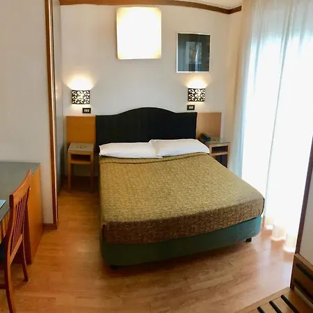 St Gregory Park Hotel 4*