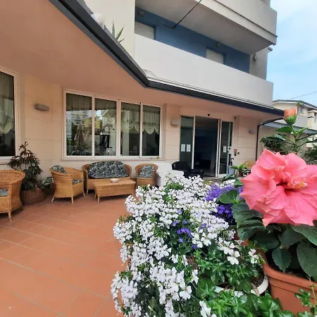 Hotell Ricchi 3*