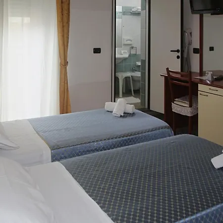 Dear Hotel 3*