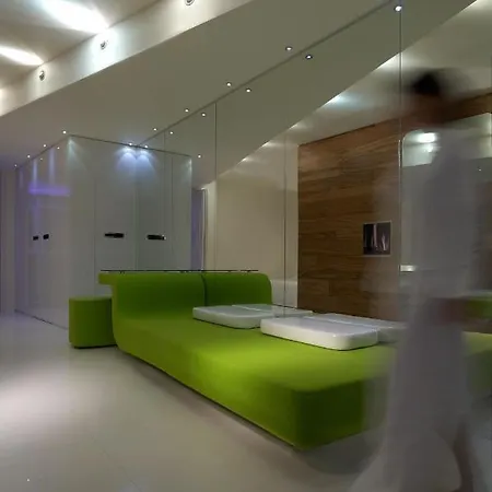 I-suite Hotel 5*