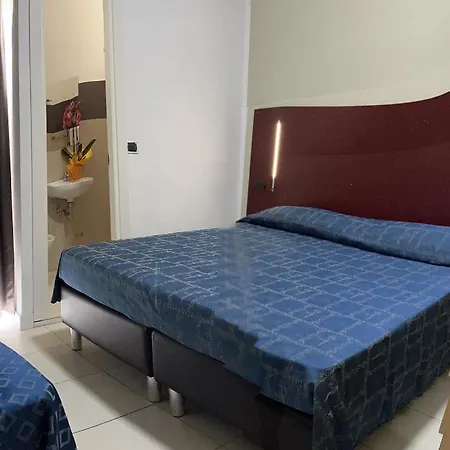 Fellini Hotell 3*