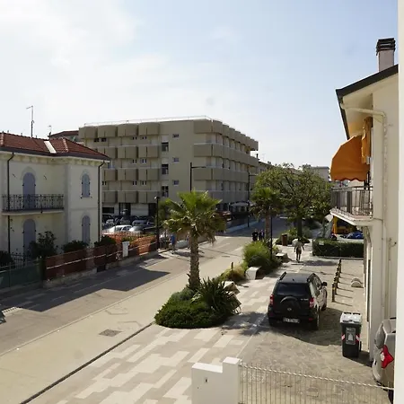 Aurora Nord Hotel *