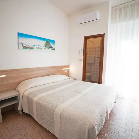 Mara Hotell 2*