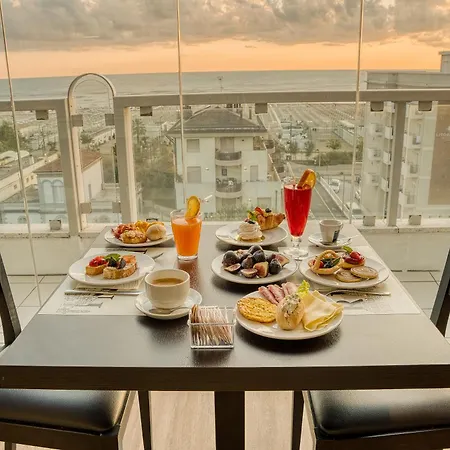 Augustus Hotel 3*