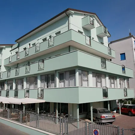 Hotel Letizia 3*