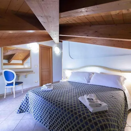 Residenza Melucci * Римини