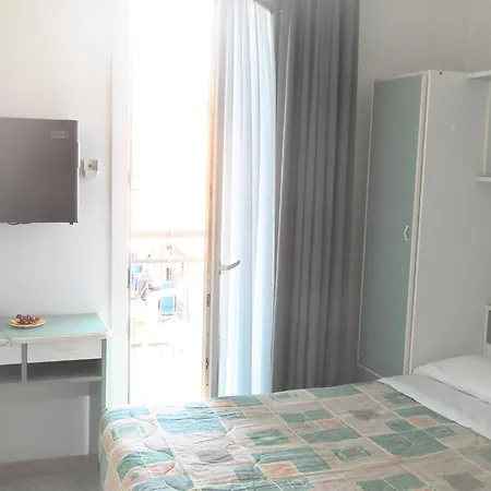 Aros Hotel 3*