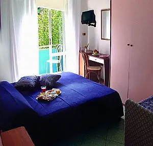 Manola Hotel