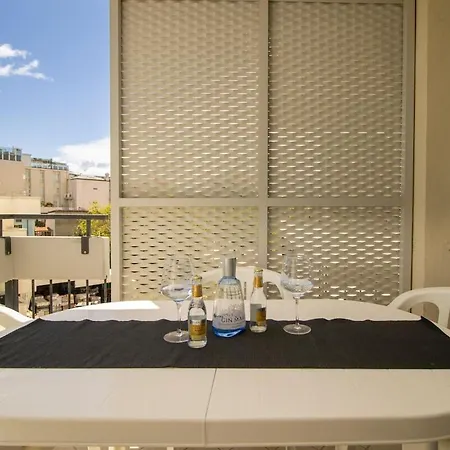 Apartman Near Bounty - Ac Private Parking, Wi-fi And Terrace