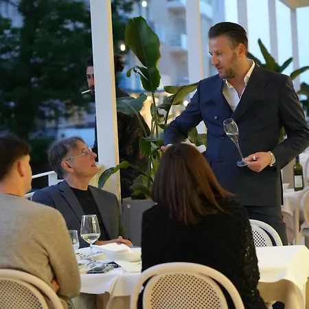Ξενοδοχείο Regal 3*