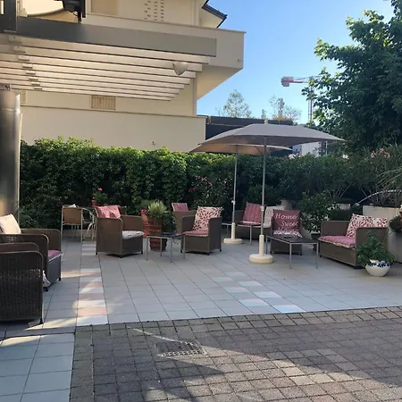 Acasamia Welchome Hotel Rimini