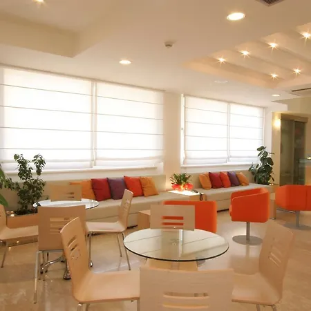 Iones Hotel