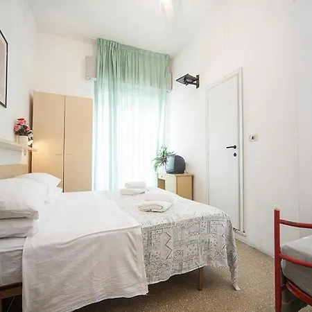 Hotel Sanremo 3*