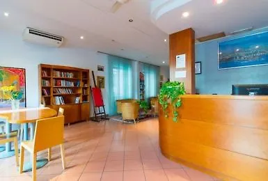 鲁思安娜酒店